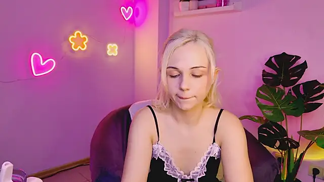 ElenaMonroe's Live XXX Chat