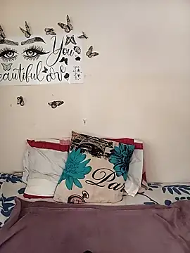 Young_Slut21 即時 XXX 聊天