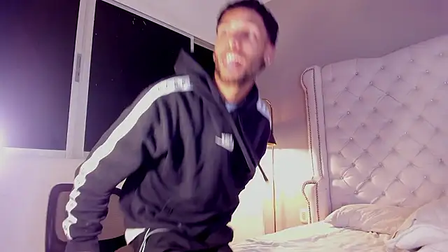 Thiagoferreti's Live XXX Chat