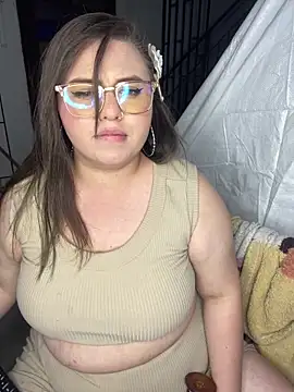 Kitty_Bms_ Adlı Modelin Canlı XXX Sohbeti