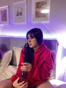 scarlett_pinkk1's Webcam Show