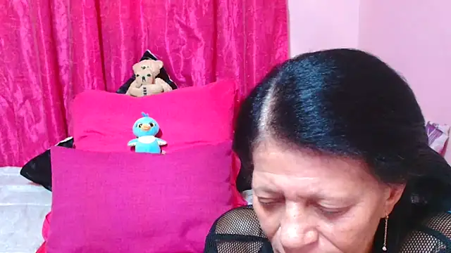 SLUTTYROXY – Live XXX-chat