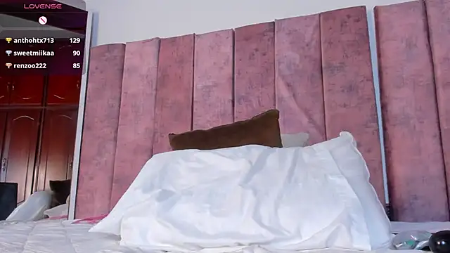 SelenaGmez's Live XXX Chat