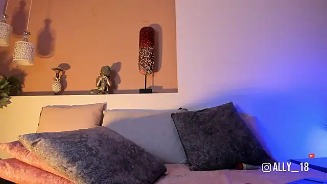 Chat XXX en directo de Ally_addams