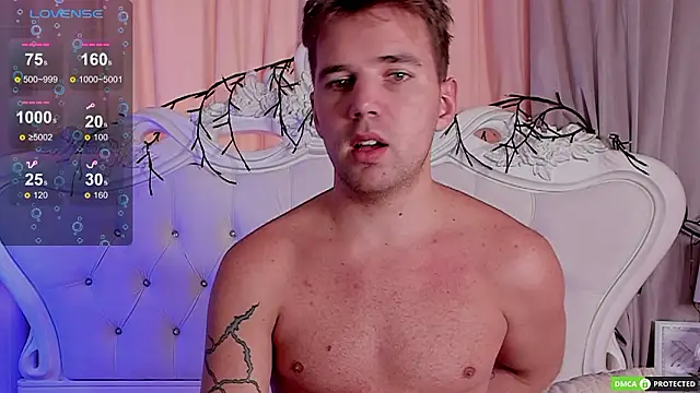 ArthurWhitee's Live XXX Chat