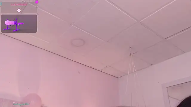 Emerald_gh Chat XXX in diretta