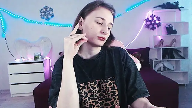 AliceGlorious Chat XXX in diretta