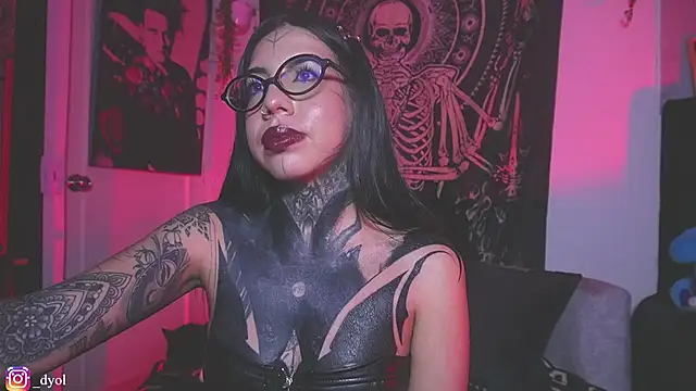 Dalia_Vorhees Chat XXX live