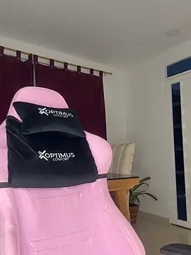 queenie_staar Webcam show