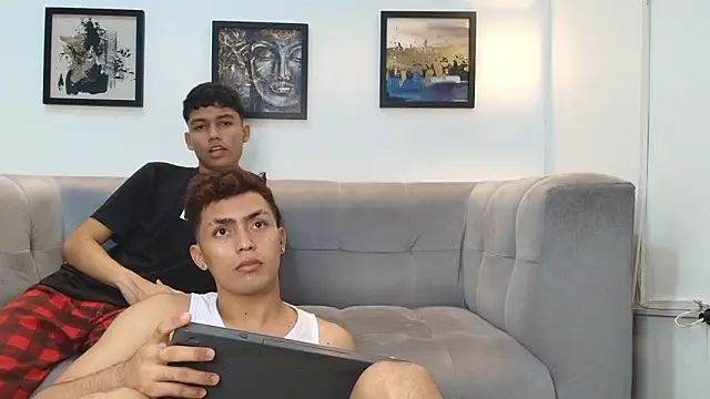 AVENGER_BOYS2026's Live XXX Chat