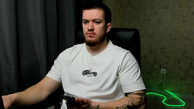 Well_boy Webcam Show