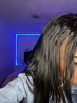 andyy_x élő XXX-chatje