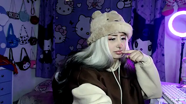 lussyevans24's Live XXX Chat