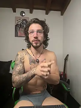 دردشة Valentino_Xander الجنسية المباشرة