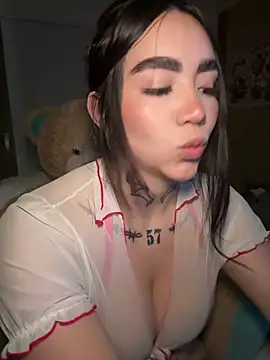 Nickiiiii Chat XXX live