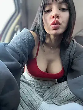 JulliaVegas Live XXX-Chat