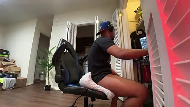 jaebaeeee's Live XXX Chat