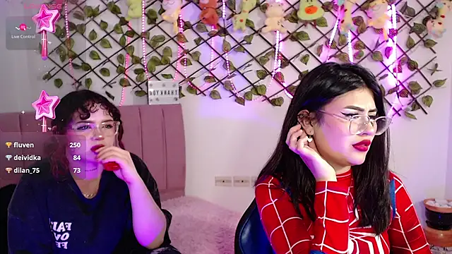 koning_moretti's Live XXX Chat