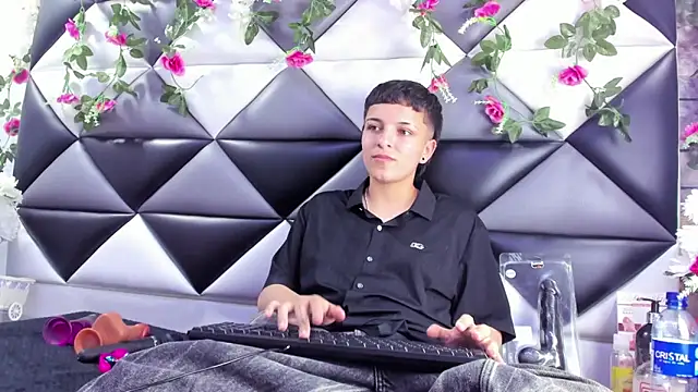 Megan_Thompson_: απευθείας συνομιλία ΧΧΧ