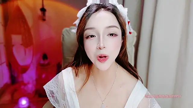 zizi-a's Live XXX Chat