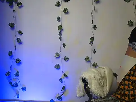 دردشة Cute-Hazel الجنسية المباشرة