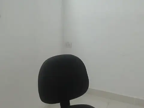 estefania224 Adlı Modelin Canlı XXX Sohbeti