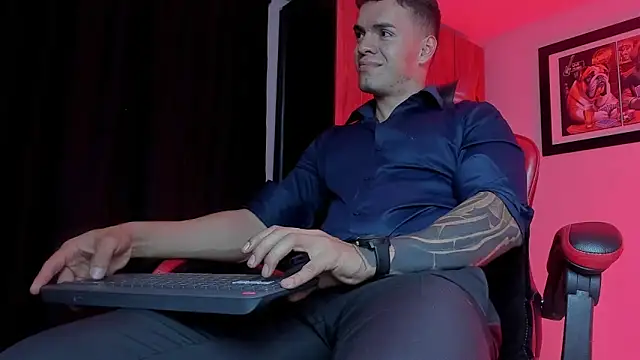 ALPHA_DOMINUS_ Live XXX Chat