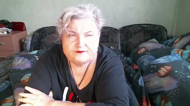 Show modela Lana555 na web-kameri