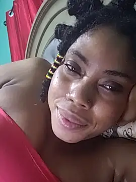 HONEYSWEETS_LIVE: διαδικτυακό σόου στην κάμερα