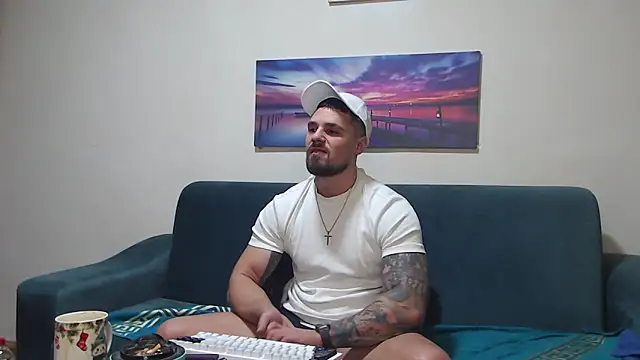 Tiberius_hunk's Live XXX Chat