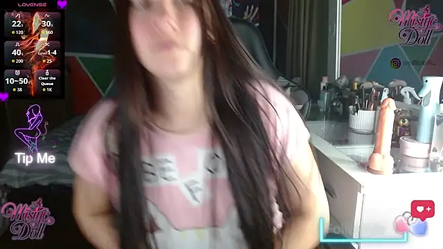 Mysticdooll69's Live XXX Chat