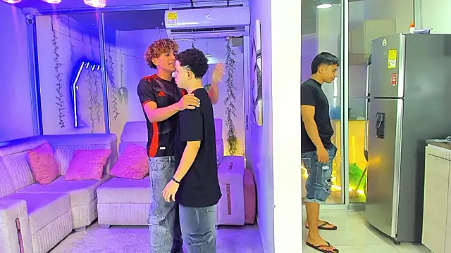 XXX chat uživo modela Houseofwarrios