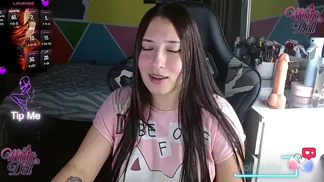 XXX chat uživo modela Mysticdooll69