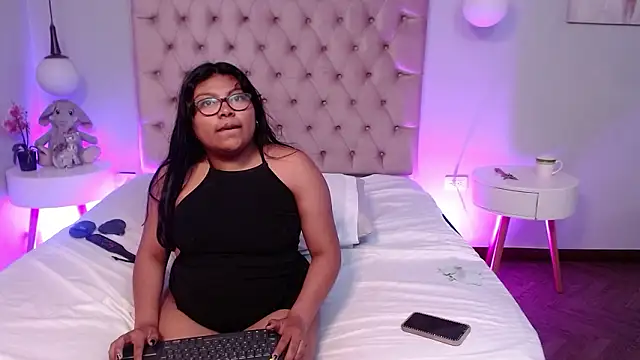 Kiri_Black_ 即時 XXX 聊天