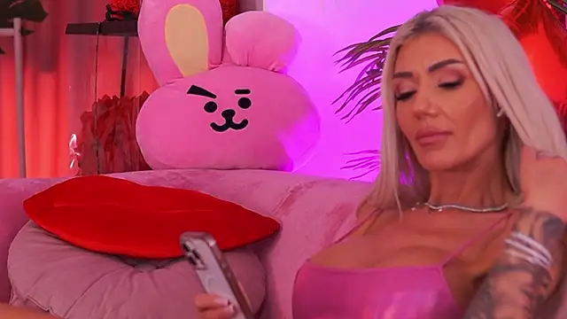 fallingangel Adlı Modelin Canlı XXX Sohbeti