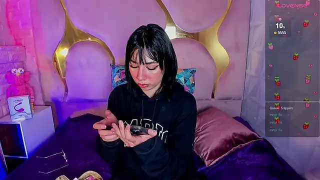 NaniiSisy: απευθείας συνομιλία ΧΧΧ