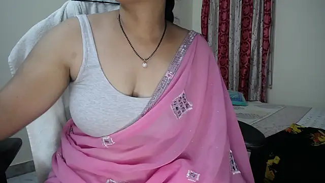 Sexy_HouseWifee live XXX chat