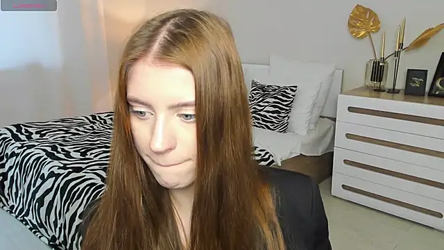 Erica_Kiss: απευθείας συνομιλία ΧΧΧ