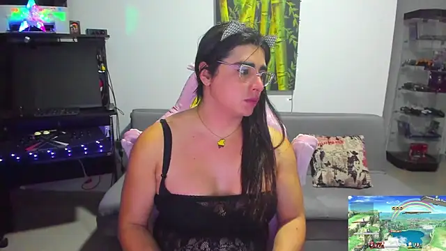 Khalifa_Gold Adlı Modelin Canlı XXX Sohbeti