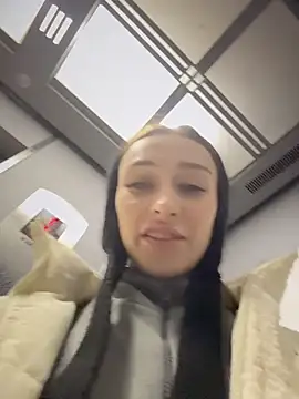 ElizaFi Chat XXX live