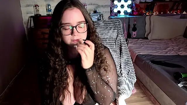 Kimberly-CapriceのライブXXXチャット