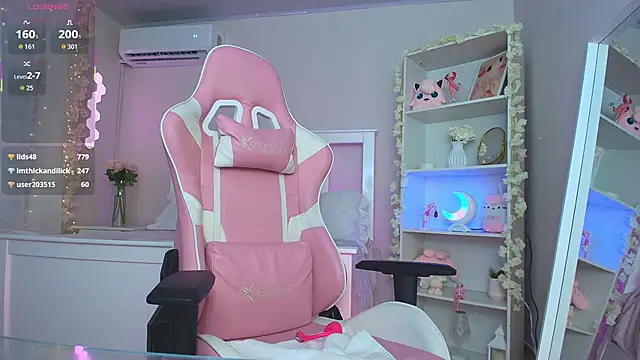 ely_cherry18 Adlı Modelin Canlı XXX Sohbeti