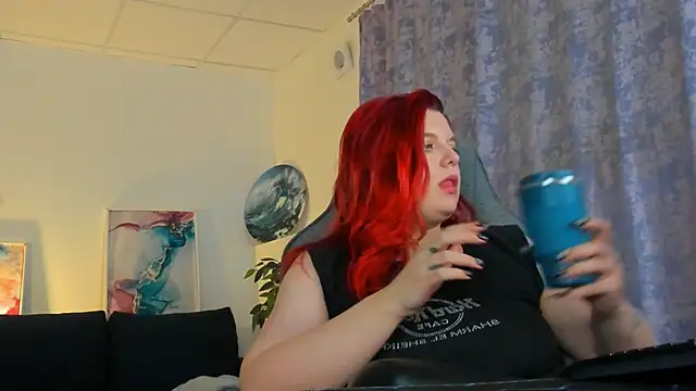 NattInRed's Live XXX Chat