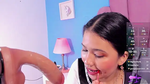 emma_clarke_'s Live XXX Chat