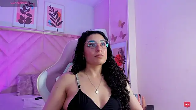 Živý XXX chat DemiJones_