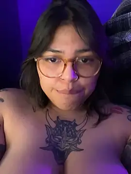 Онлайн чат XXX miacanela_xo