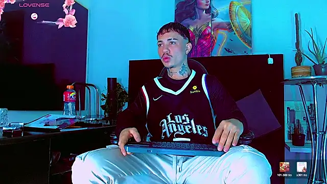 HannibalLester Live XXX Chat