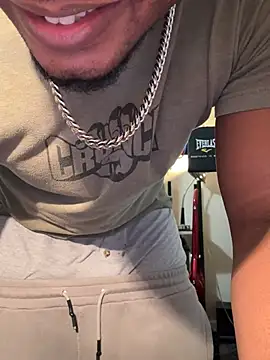 KeYBuMp323's Webcam Show