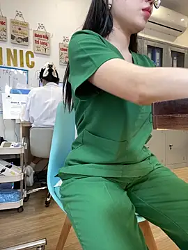 Chatroom XXX en direct de Clinic_Sexy