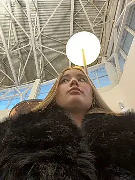 VineraSweet's Live XXX Chat